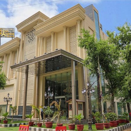 The Grand Parisian Ξενοδοχείο Δελχί Εξωτερικό φωτογραφία