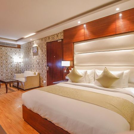 The Grand Parisian Ξενοδοχείο Δελχί Εξωτερικό φωτογραφία